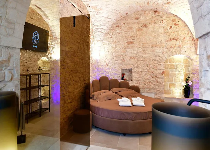 Elite * קסטלאנה גרוטה