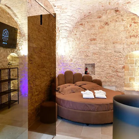 Elite * Castellana Grotte